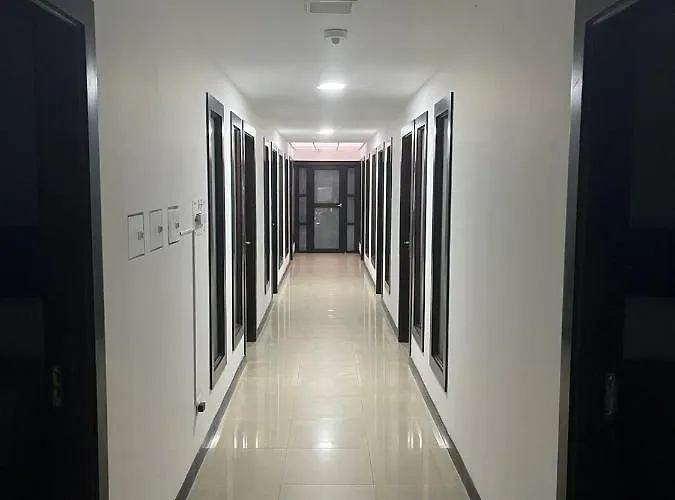 Hotel The Mirror